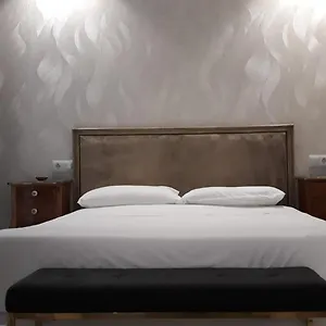 3* Pensión Patios De